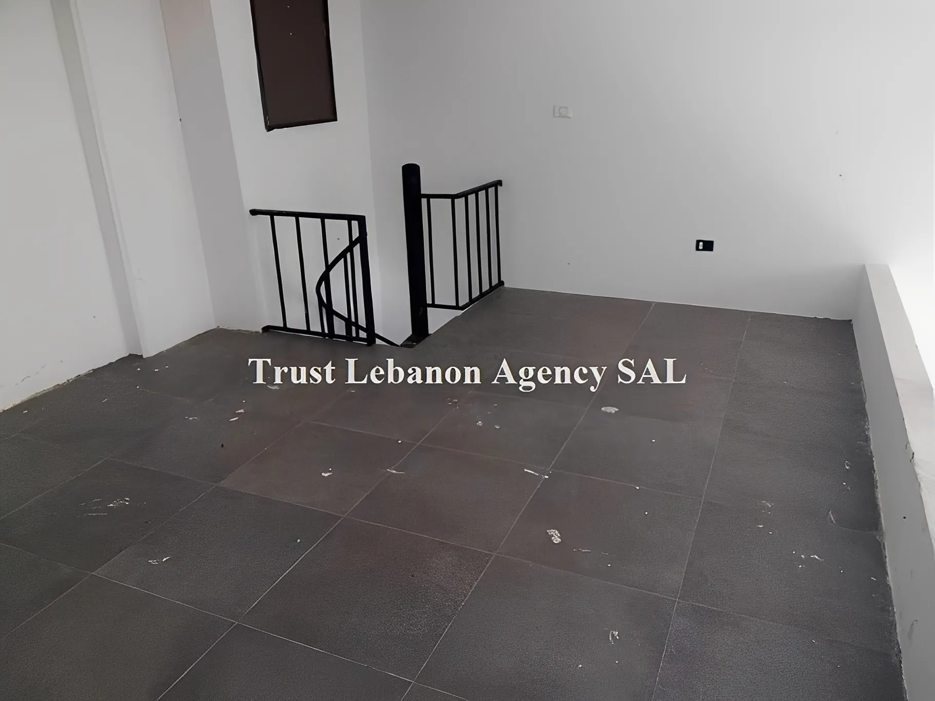 Shop for sale in Beirut, Barbour