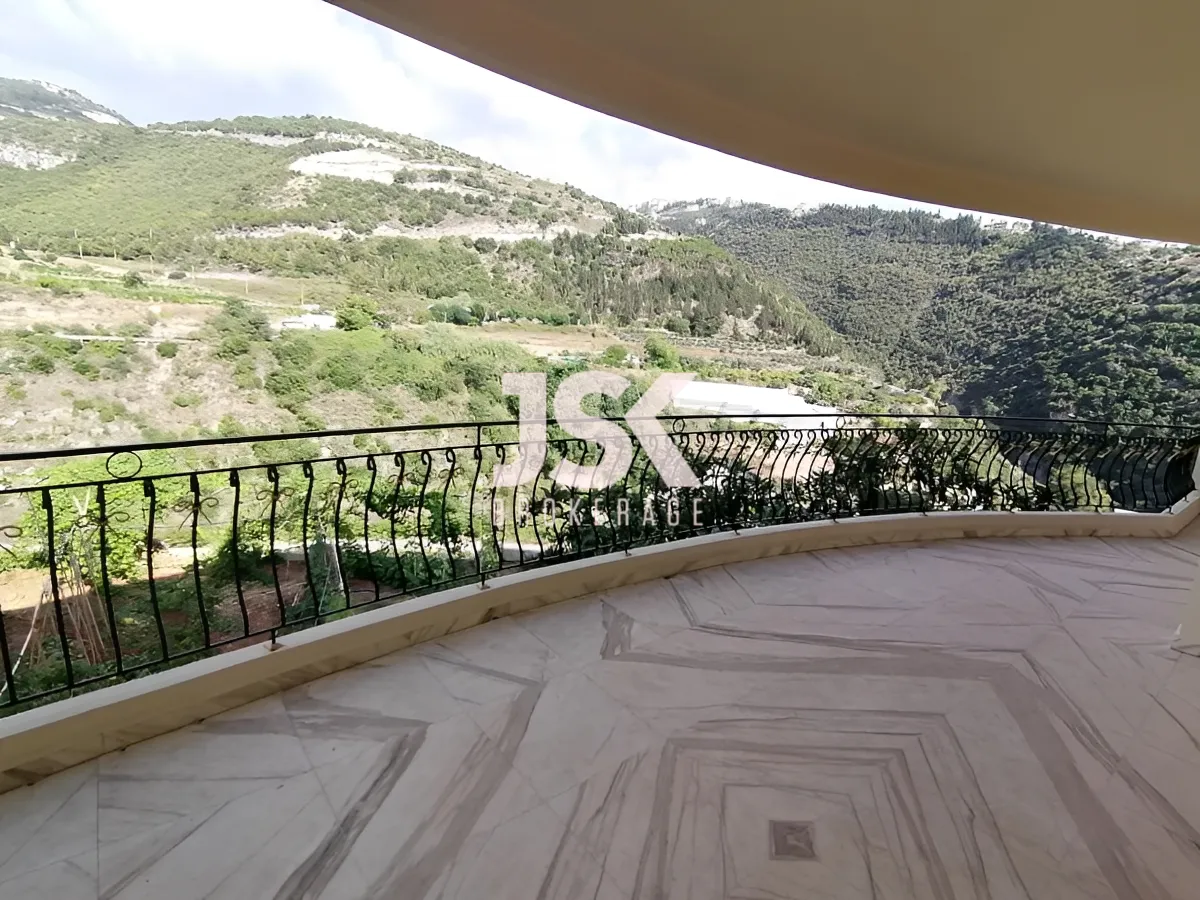 Triplex for Sale in Nahr Ibrahim, Lebanon - 6 bed, 6 bath