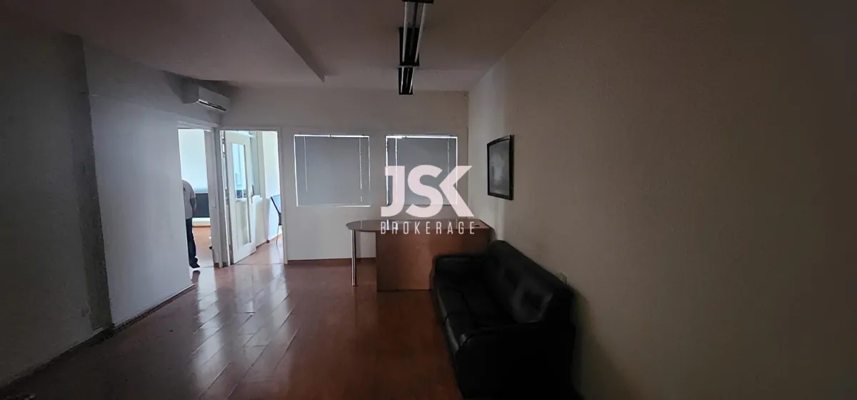 Office for rent in Jisr El Bacha