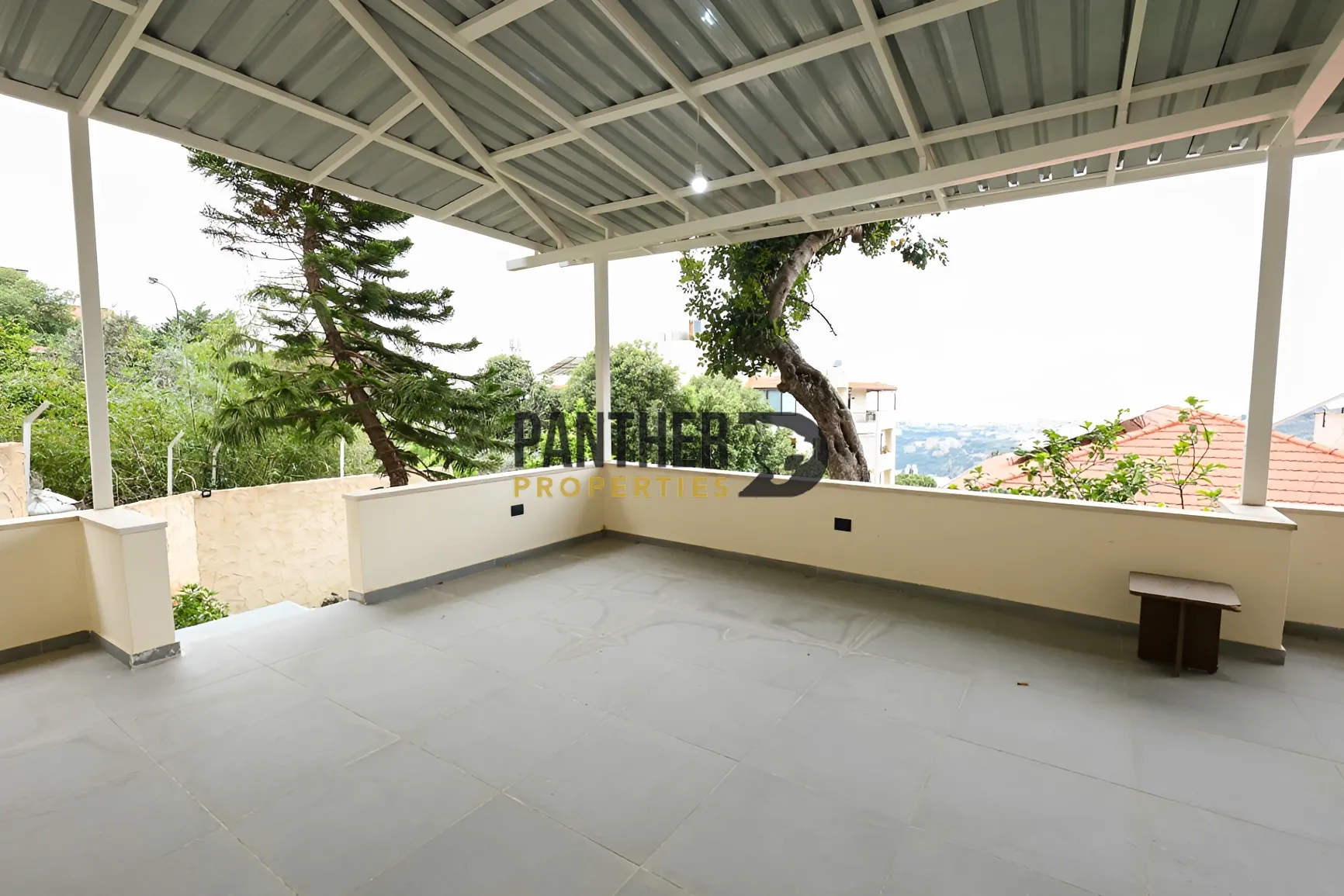 Apartment for sale in Mazraat Yachoua, Lebanon - 2 bed, 2 bath