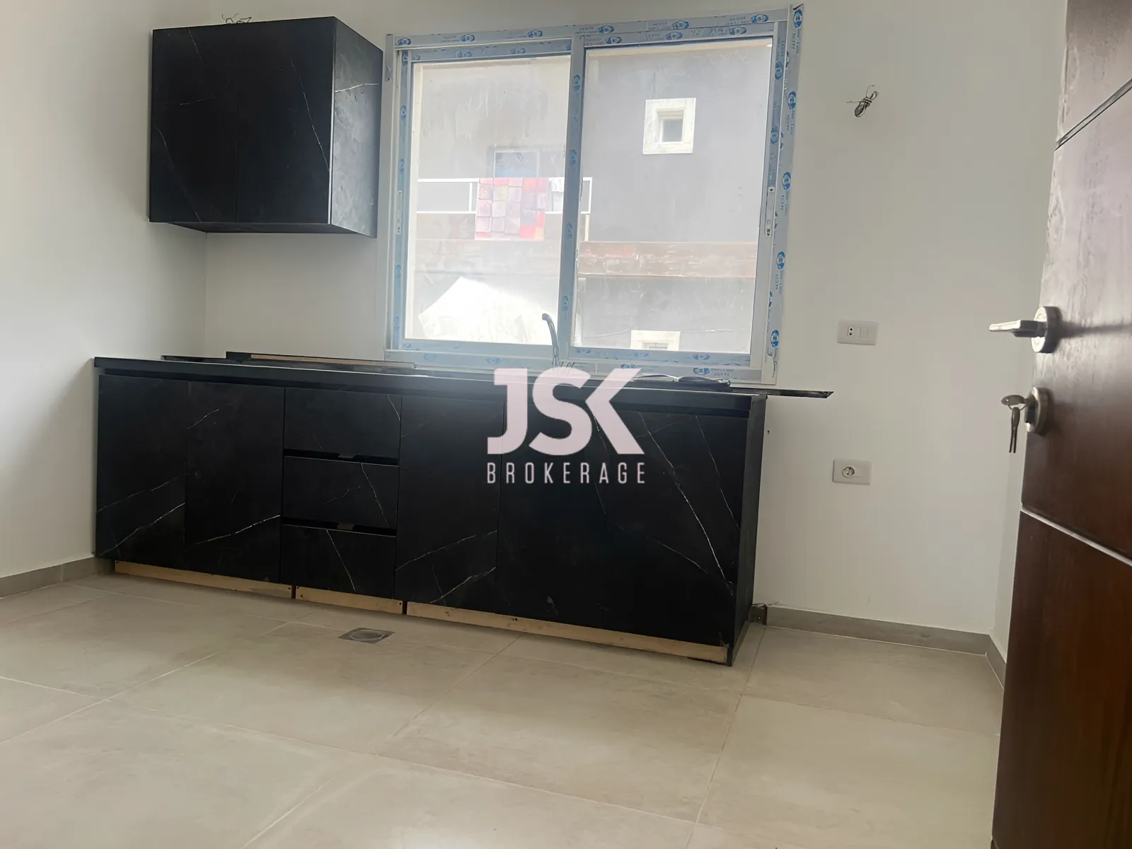 Apartment for Sale in Bchamoun - 2 bed, 3 bath