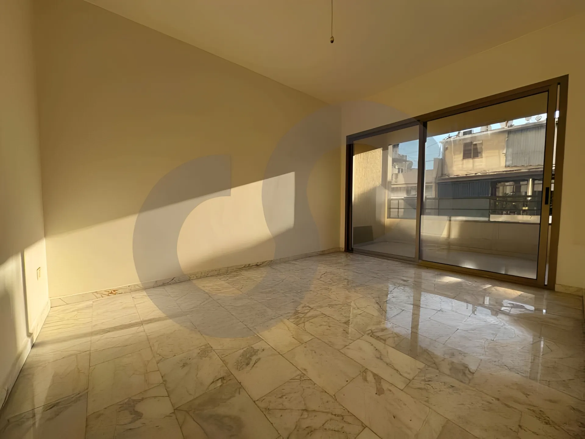 Building for Sale in Verdun