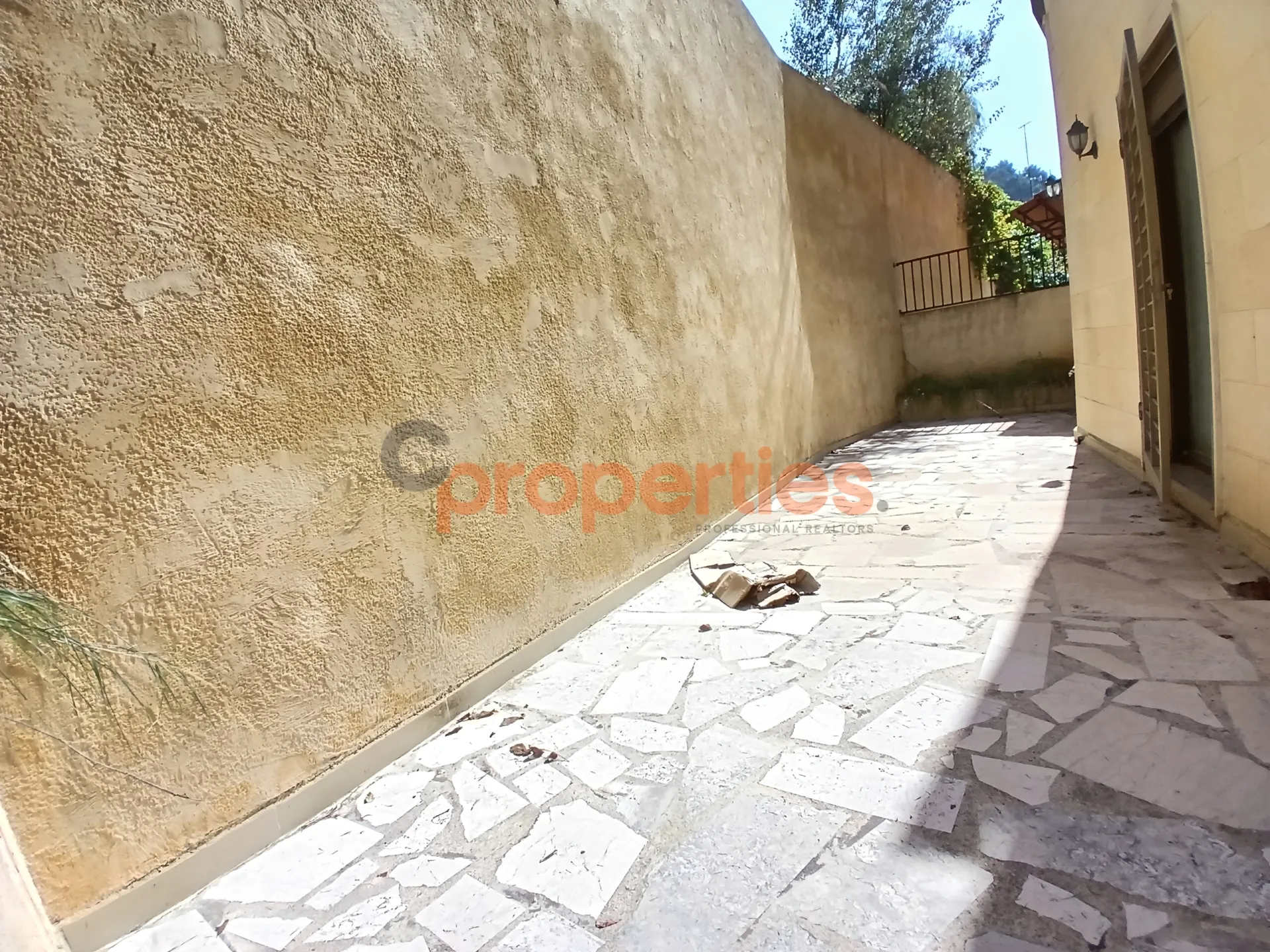 Apartment for Sale in Bharsaf