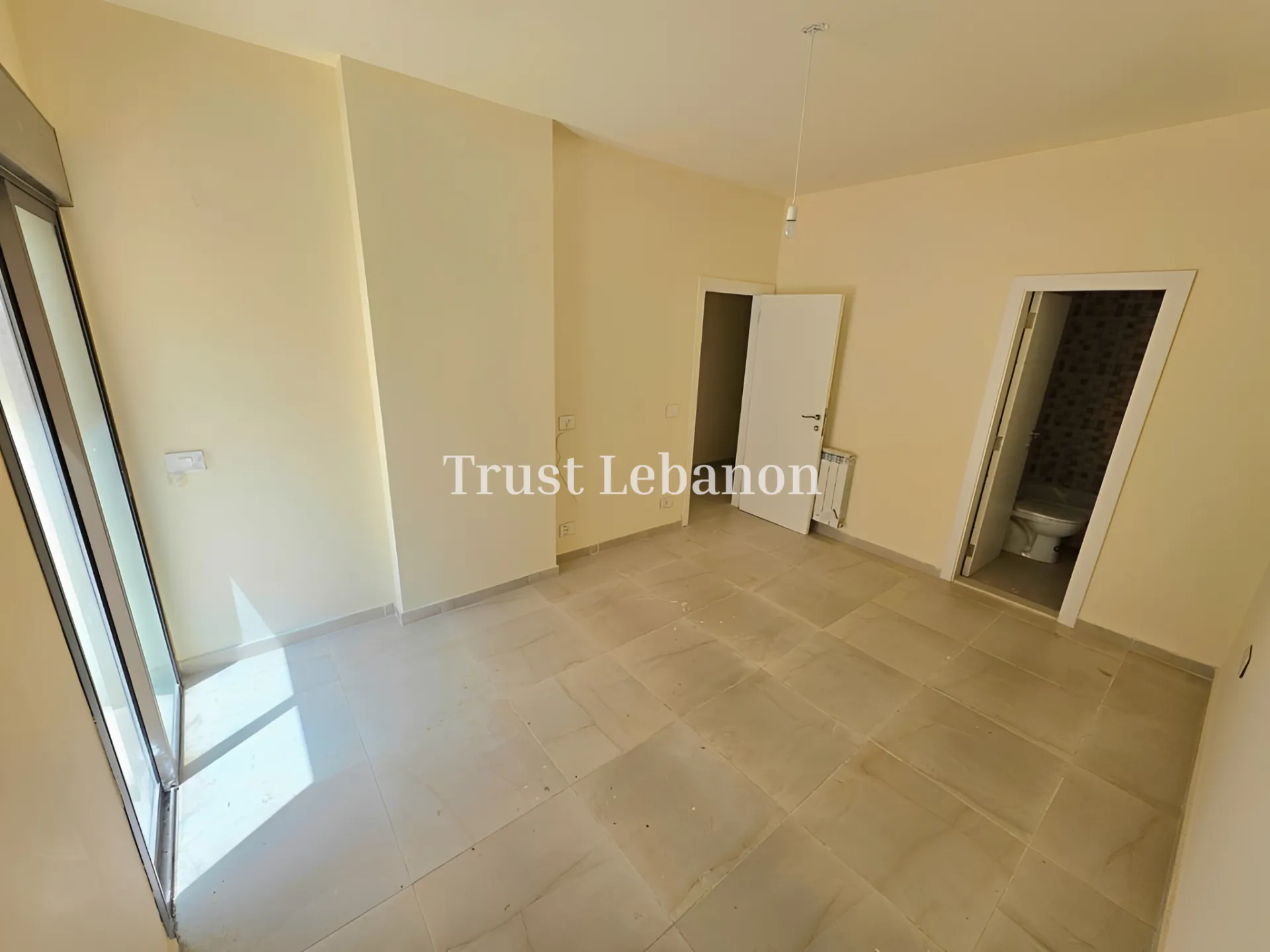 Apartment for sale in Ballouneh, Lebanon