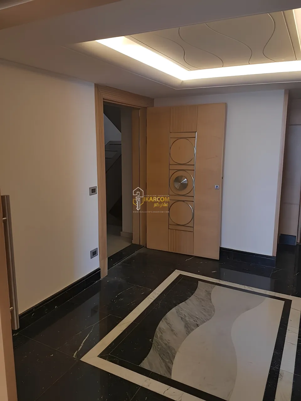 Apartment for Sale in Raoucheh - 4 bed, 5 bath