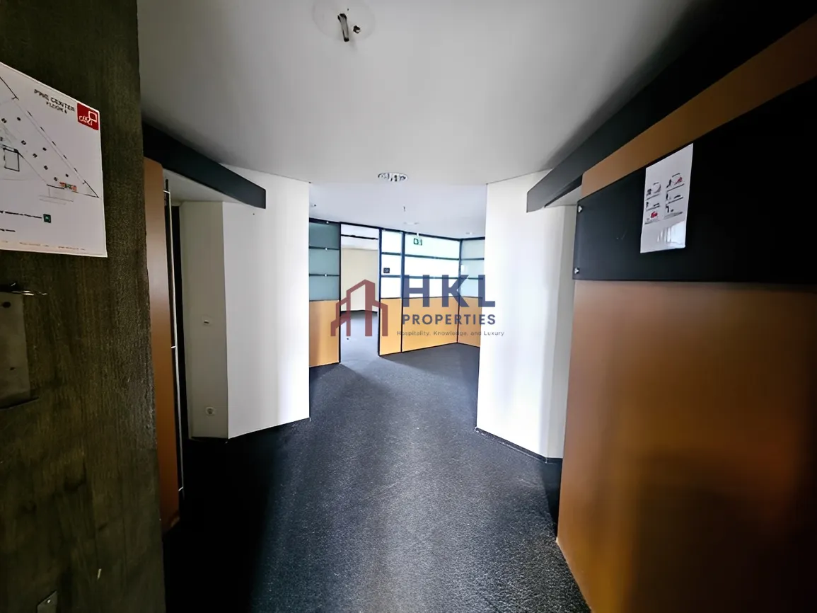 Office for Rent in Furn El Chebak, Bayrut, Lebanon