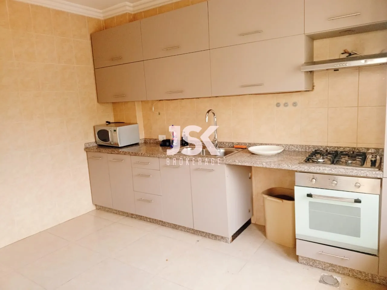 Apartment for Sale in Halat