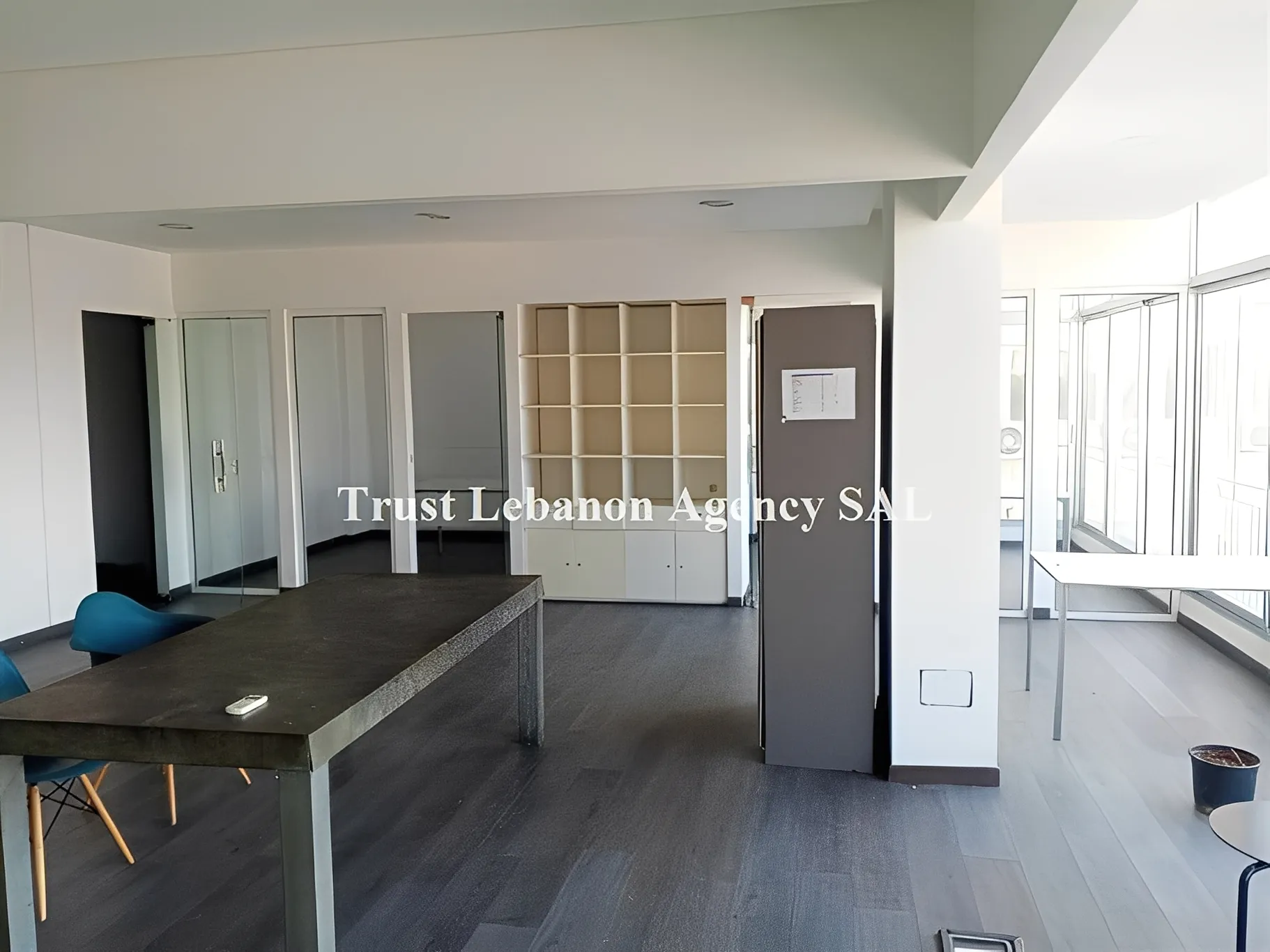 Office for rent in Beirut, Medawar