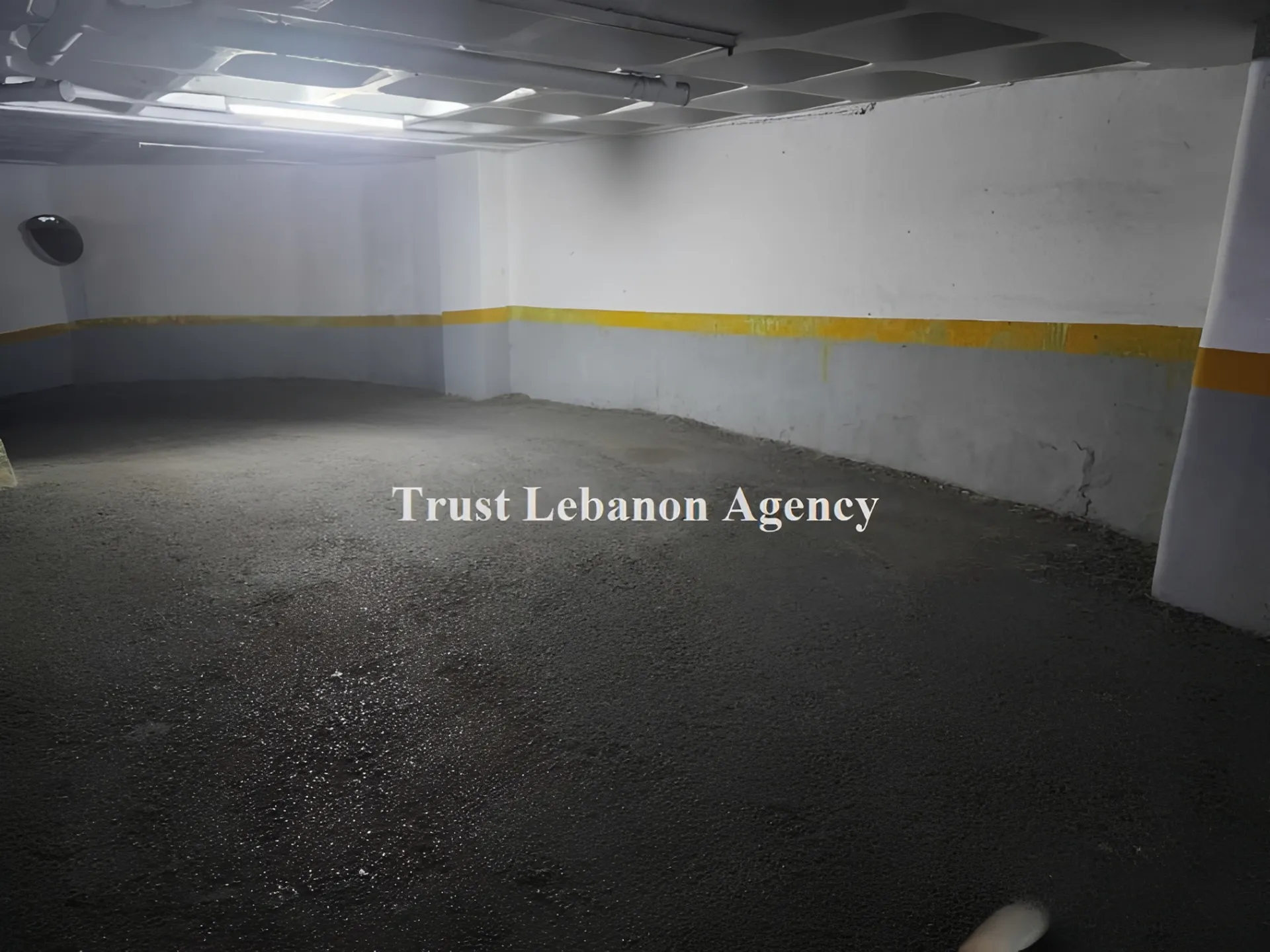 Shop for rent in Metn, Sin El Fil