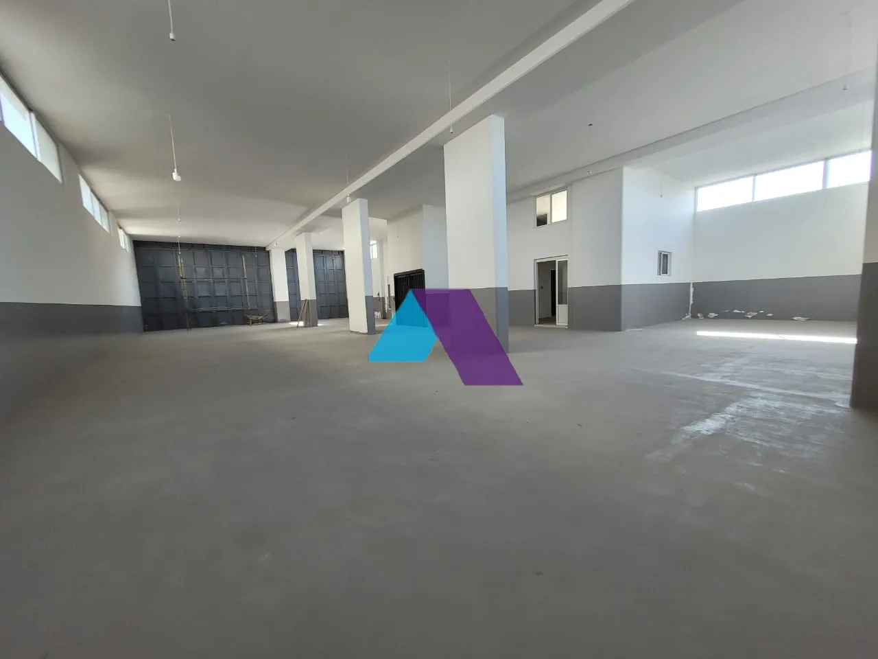 Building for rent in Roumieh