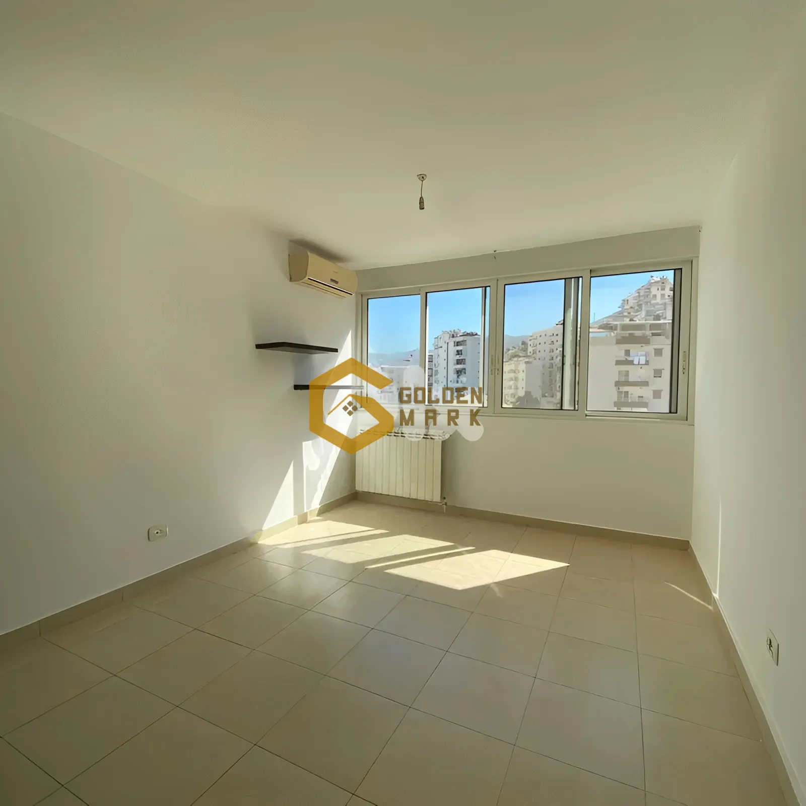 Loft for sale in Haret Sakher