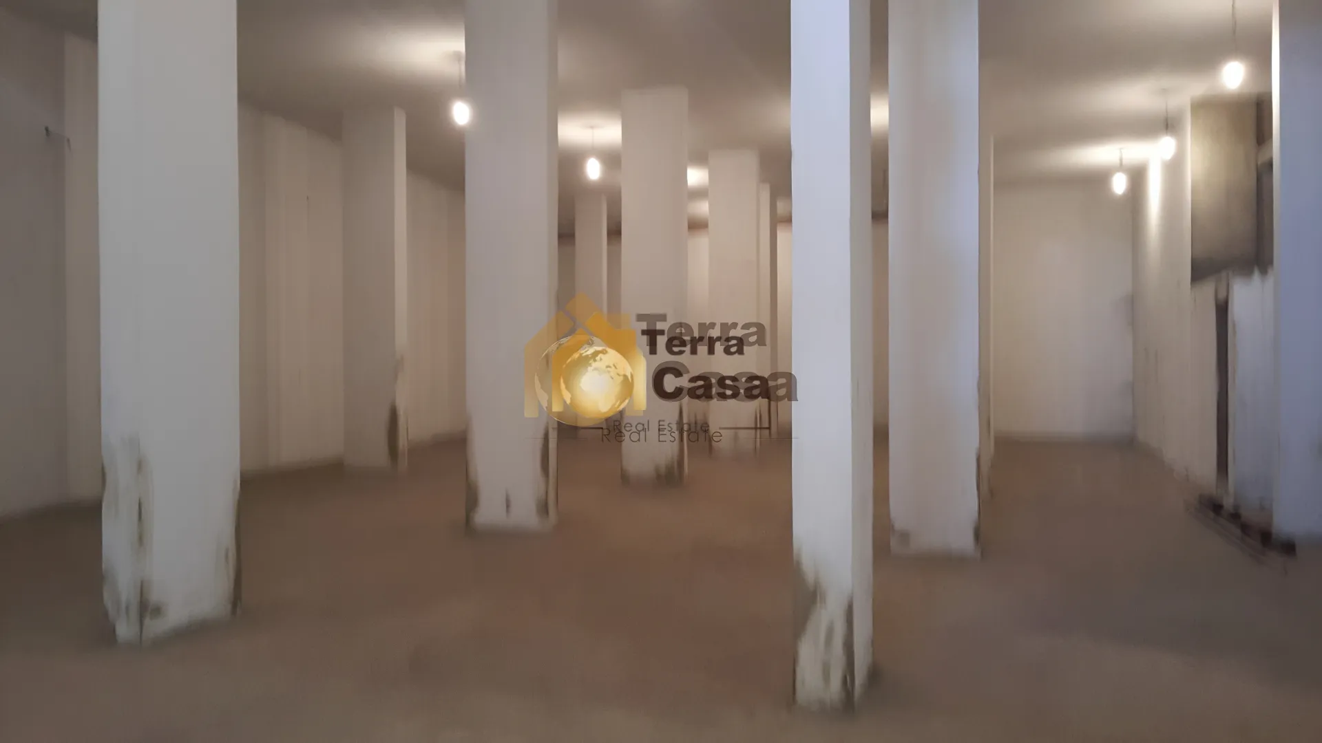Commercial for rent in Haouch el Omara, Lebanon