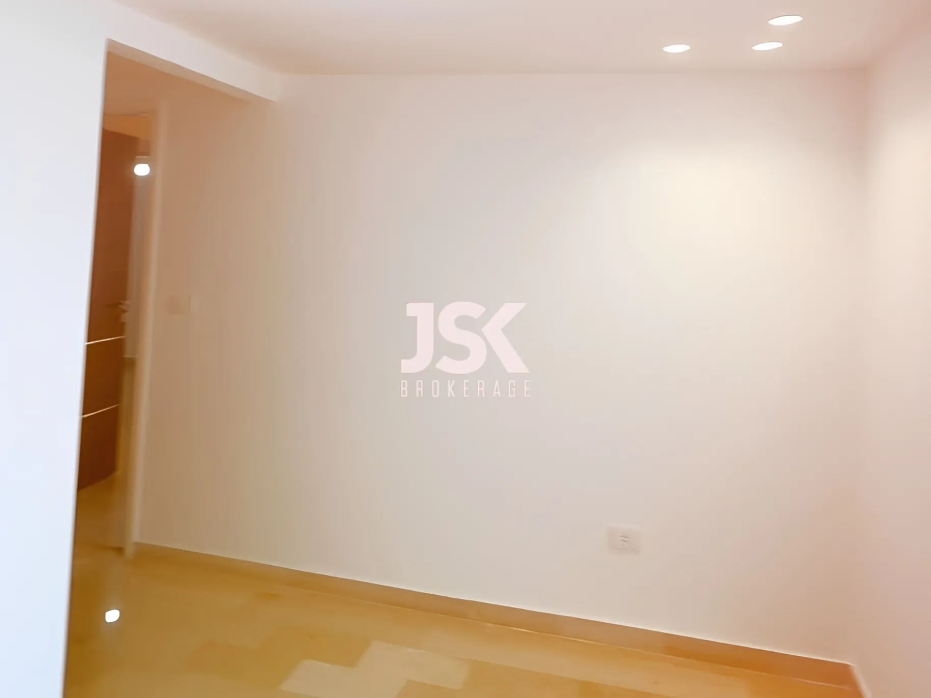 Apartment for Sale in Adma w Dafnah - 3 bed, 4 bath