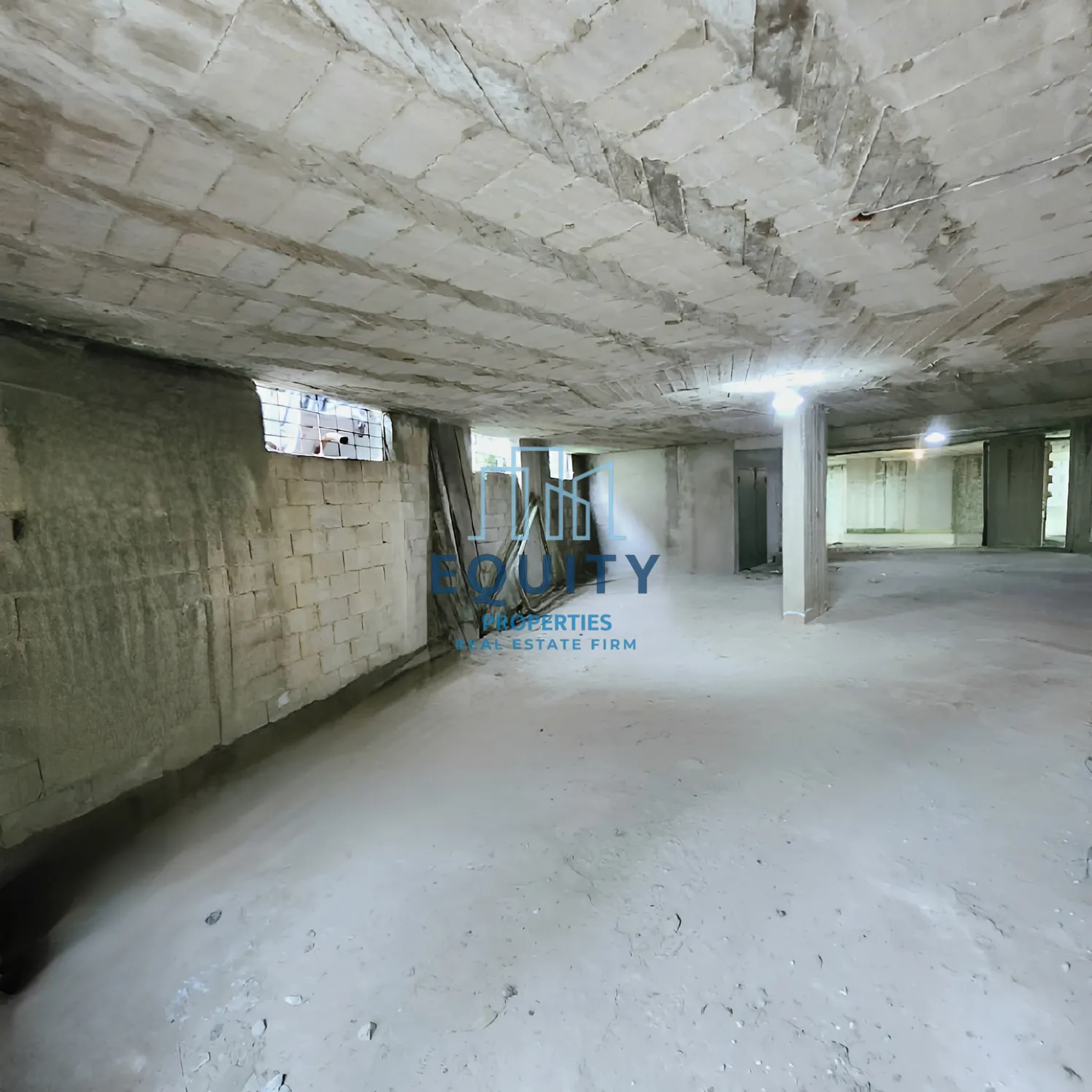 Commercial for Sale in Mazraat Yachouh
