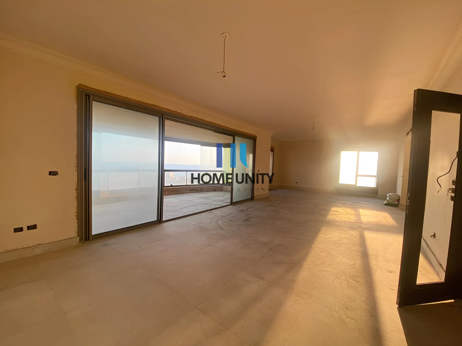 Apartment in Ramlet el baida, beirut, lebanon - 4 bed, 5.0 bath