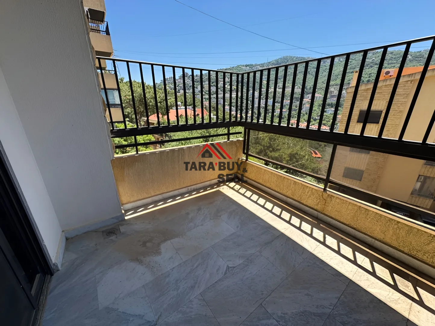 Apartment for sale in Cornet Chahwan