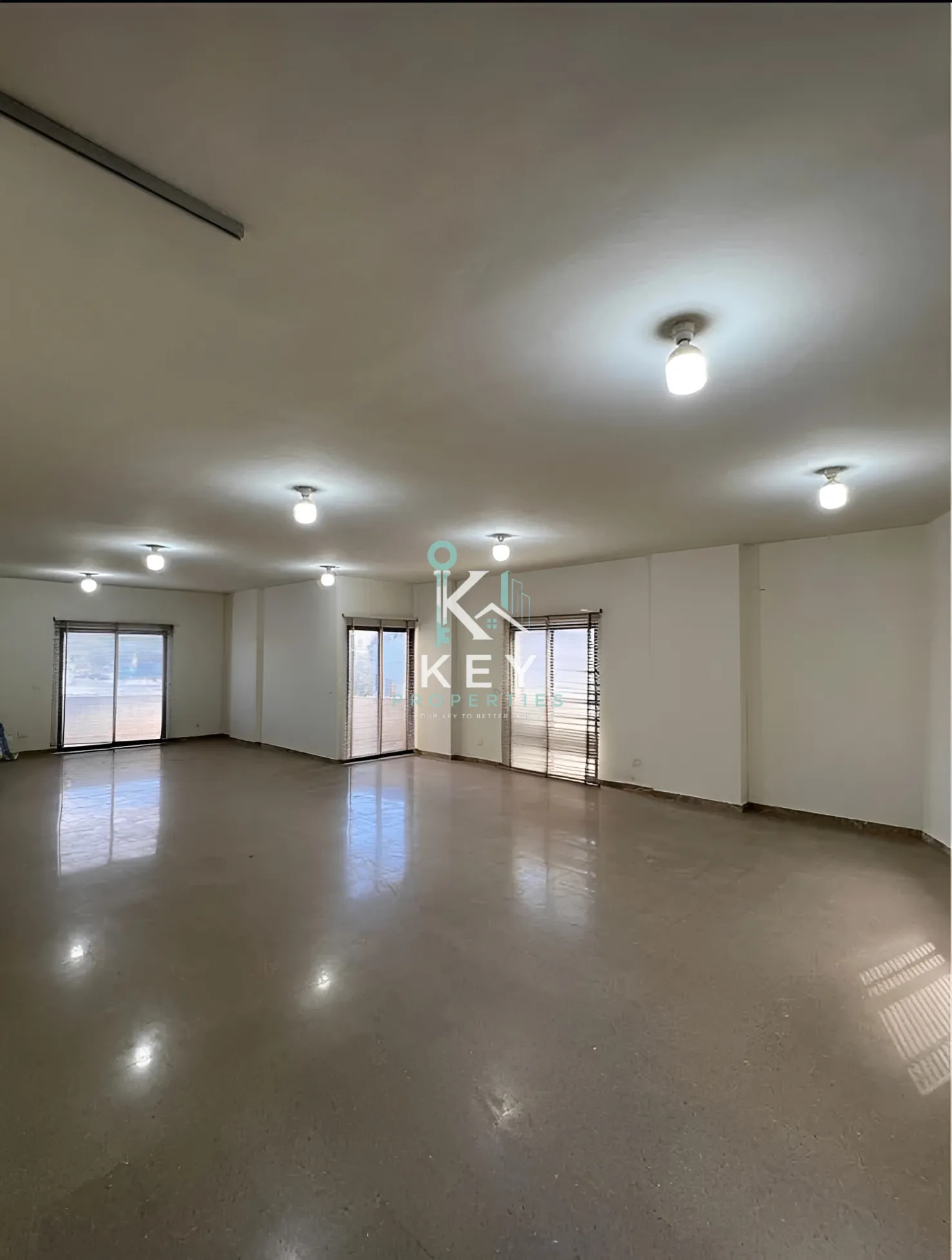 Office for rent in Mazraat Yachoua, Lebanon