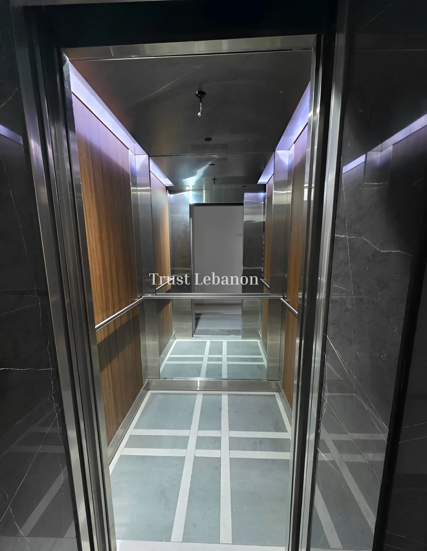 Office for rent in Dbayeh, Lebanon