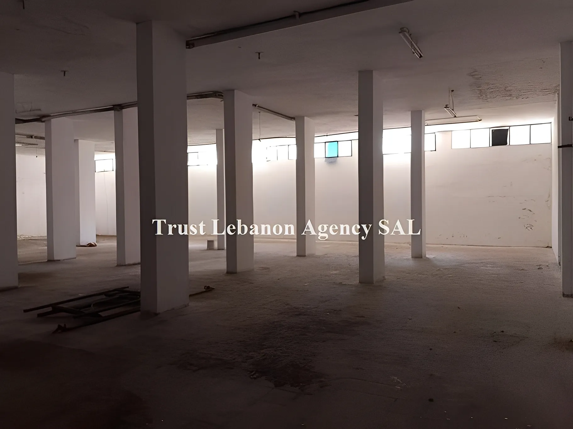 Warehouse for sale in Sabtiyeh