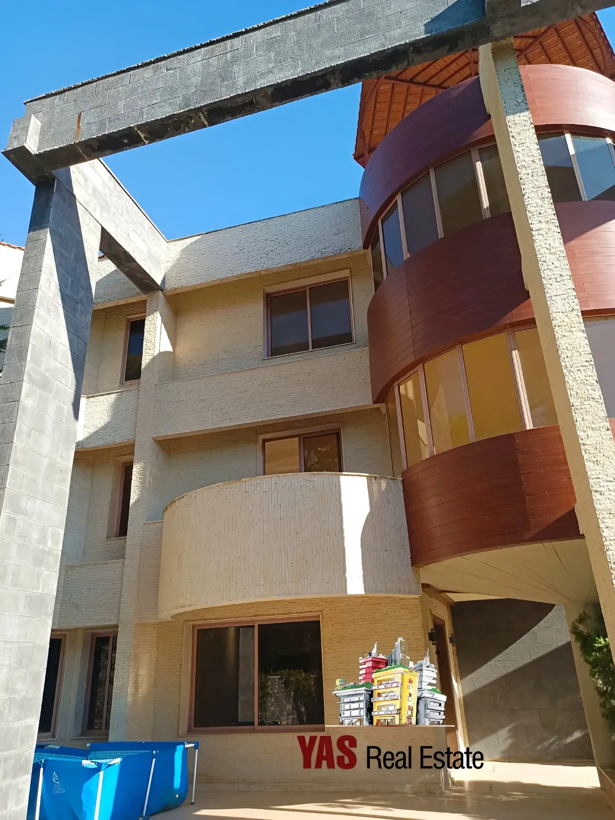 Villa for Sale in Baabdat