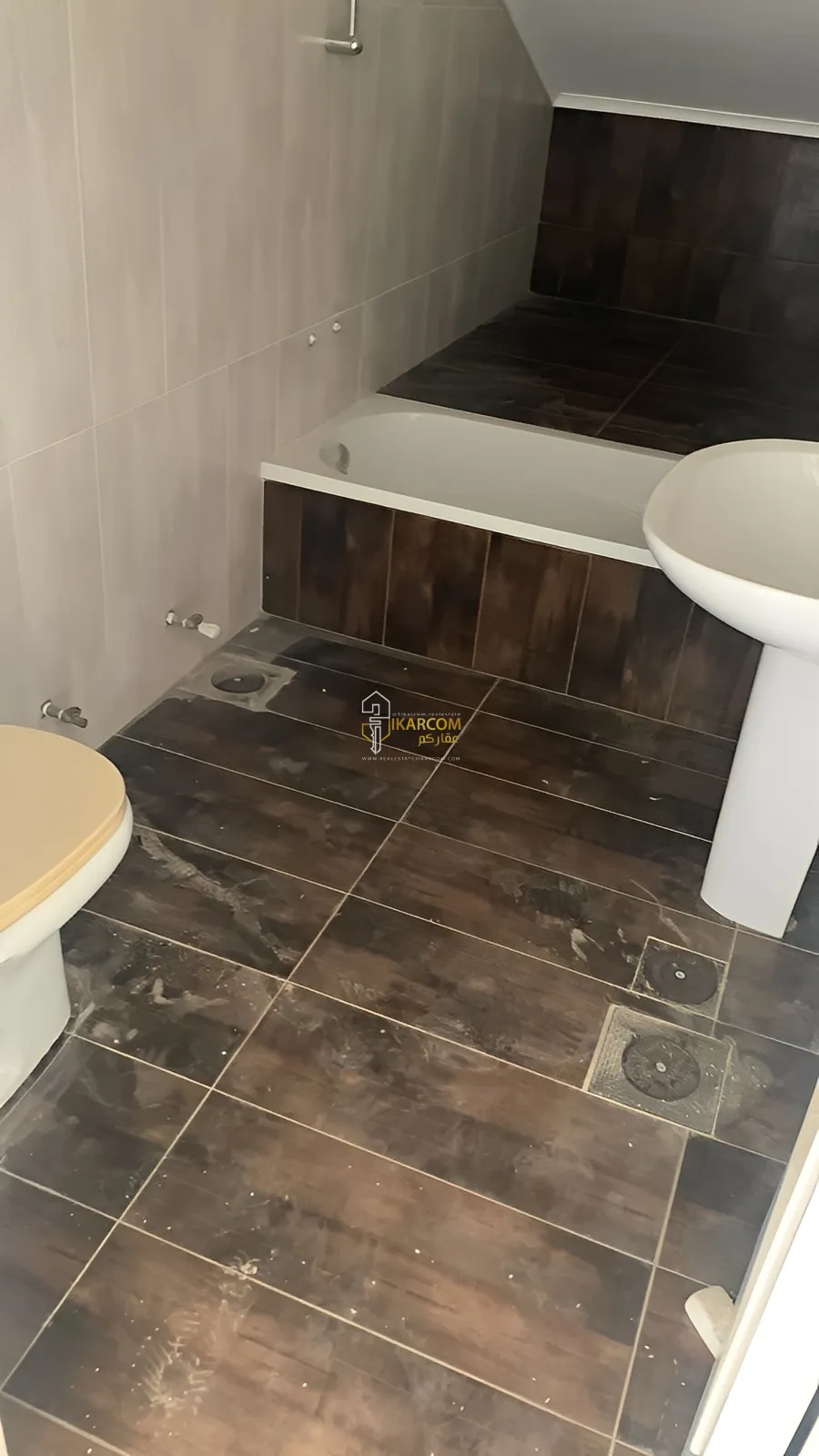 Duplex for Sale in Mansourieh - 4 bed, 5 bath