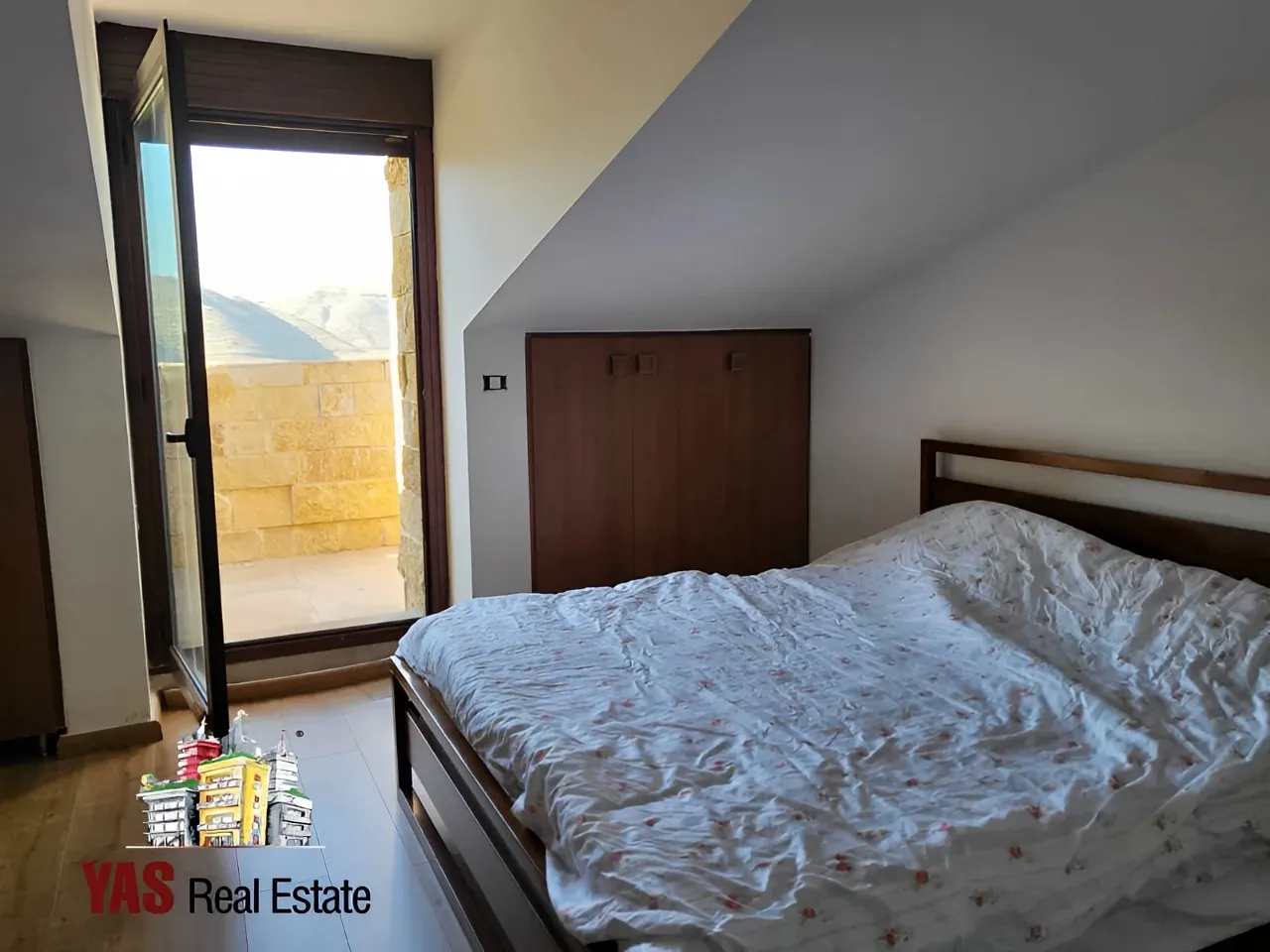 Chalet for rent in Faraya - 4 bed, 5 bath