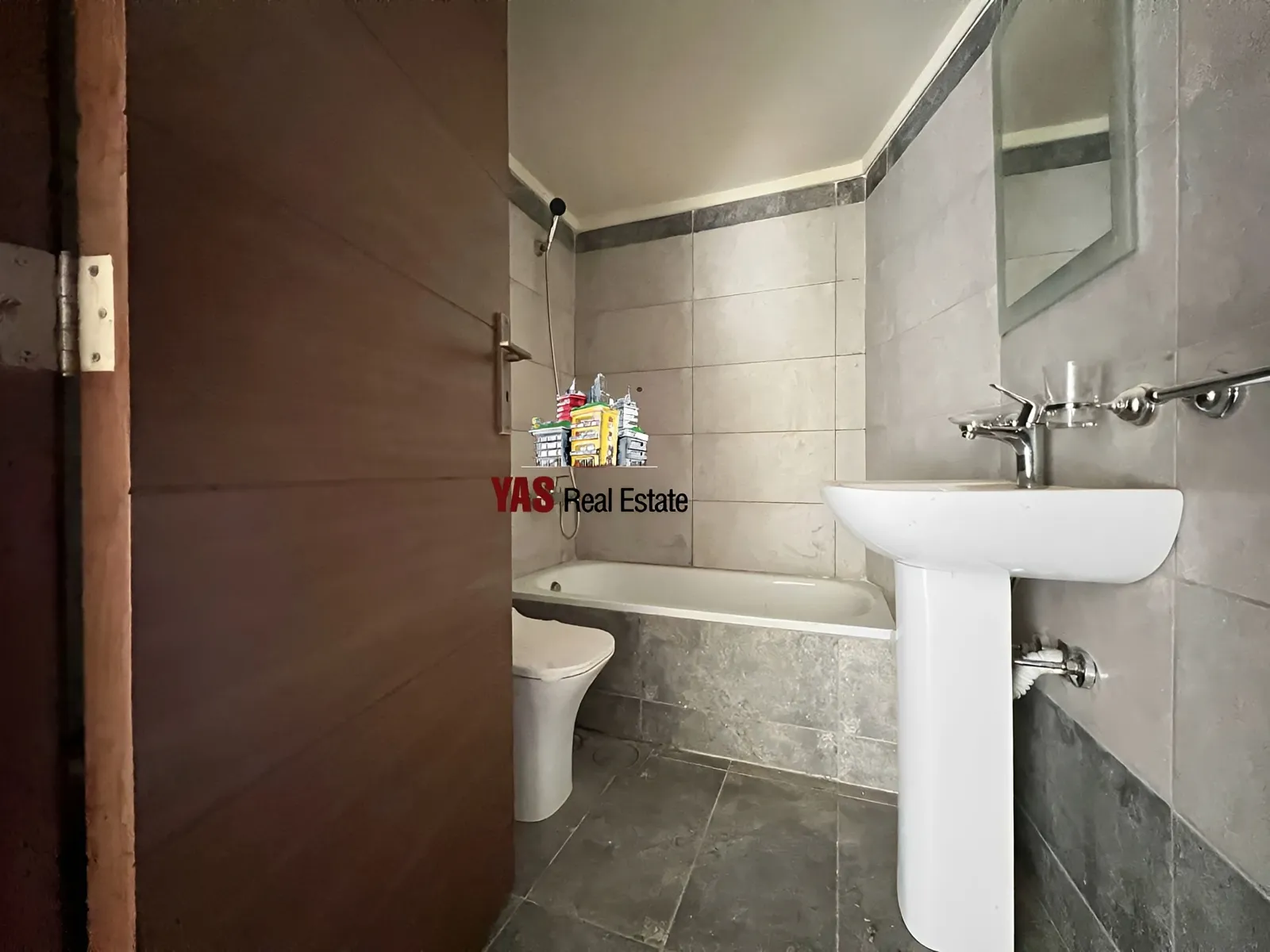 Apartment for Sale in Zakrit - 2 bed, 2 bath