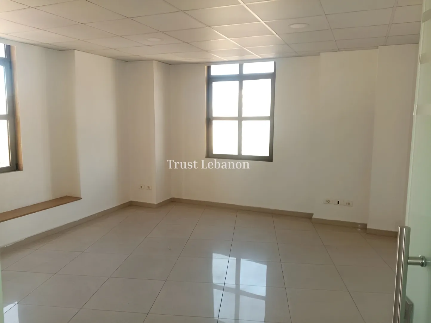 Office for rent in Baouchriyeh, Lebanon