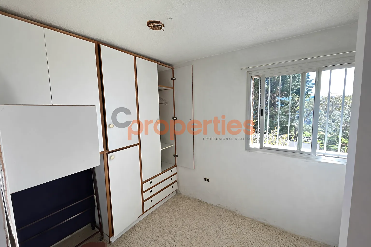 Apartment for Sale in Blat