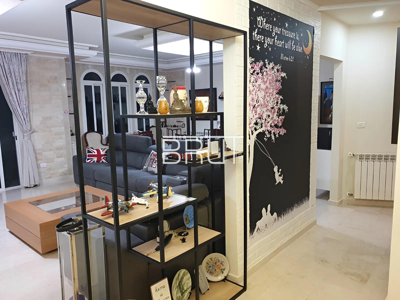 Apartment for Sale in Ballouneh