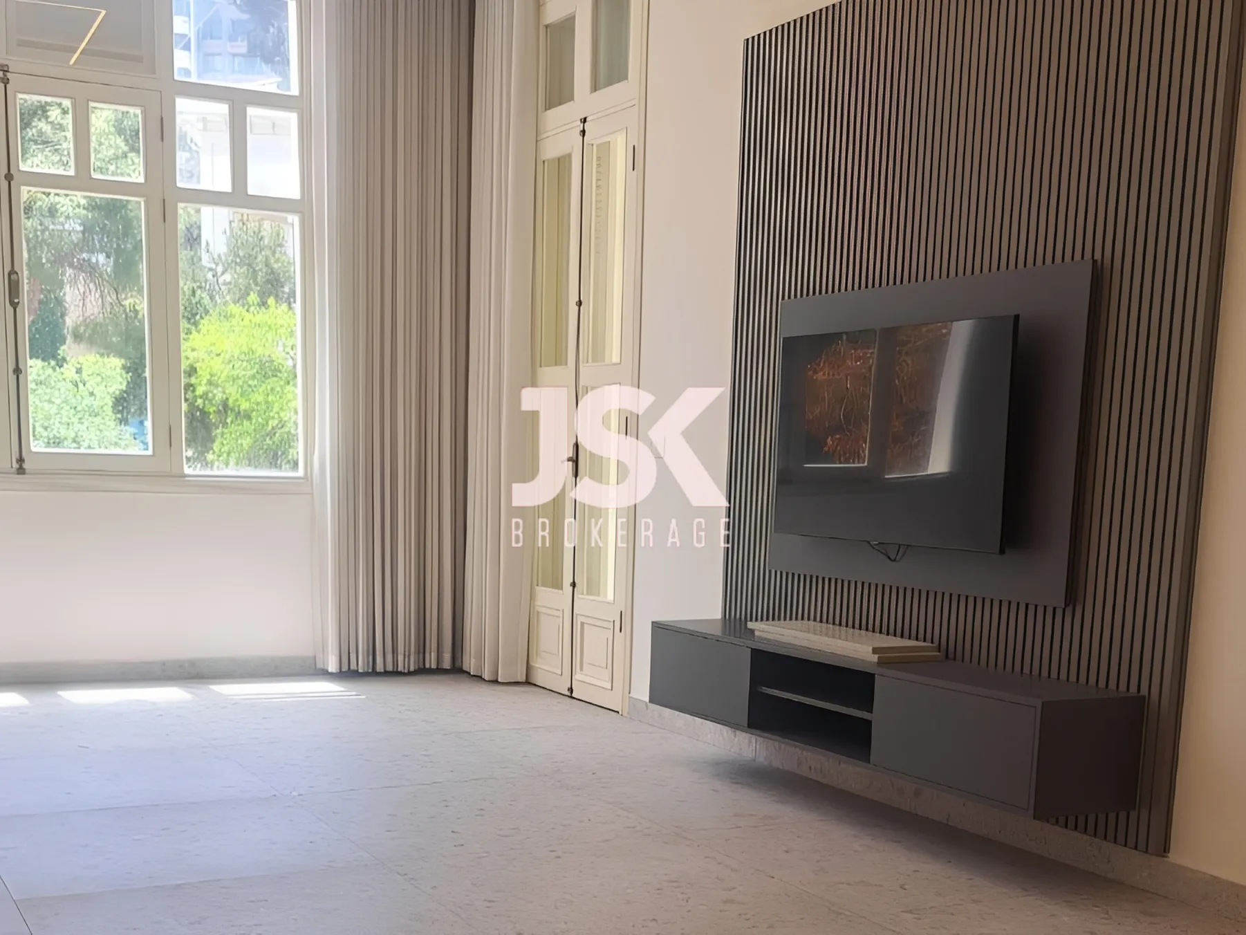 Apartment for Rent in Ain Al Mraiseh, Beirut, Lebanon