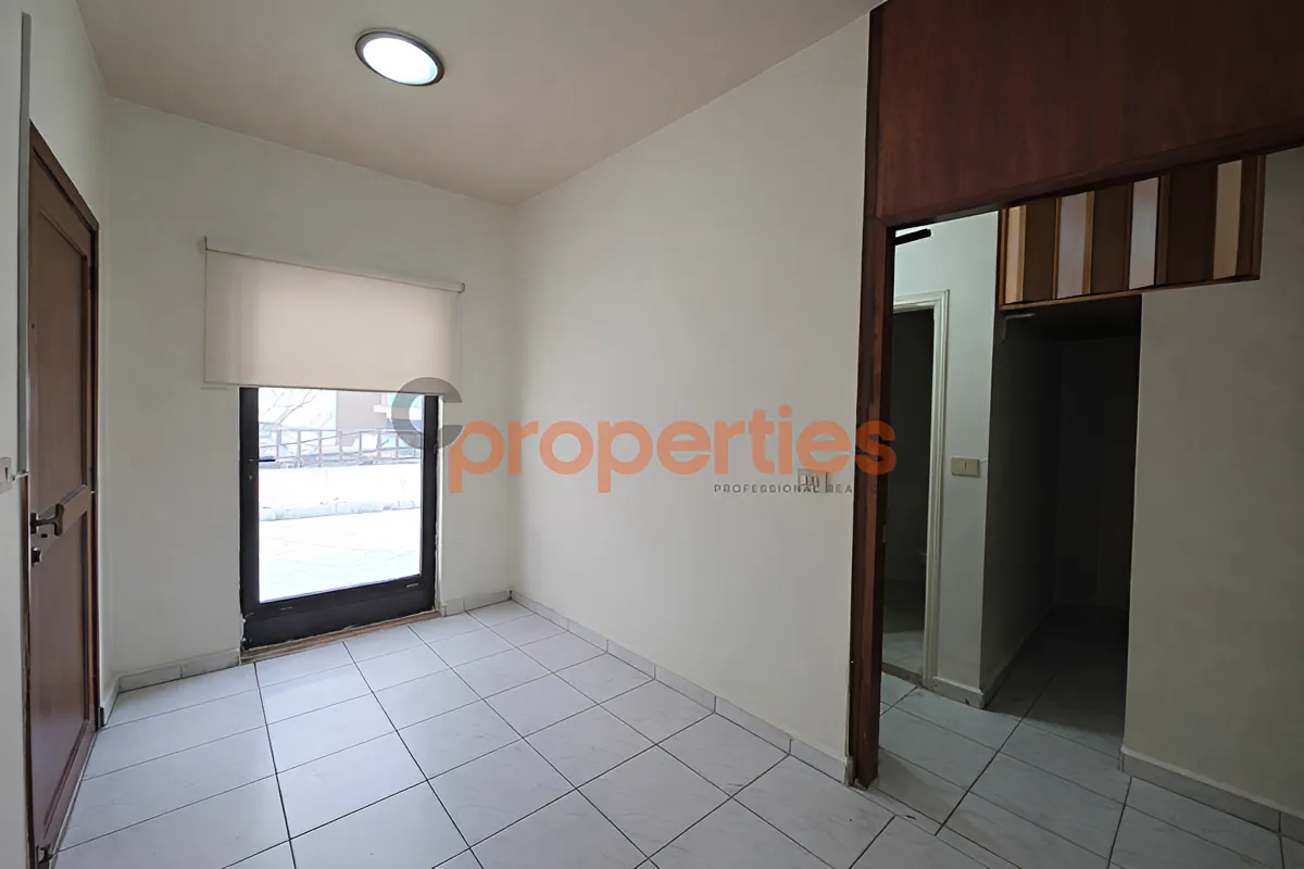 Office for rent in Baouchriyeh
