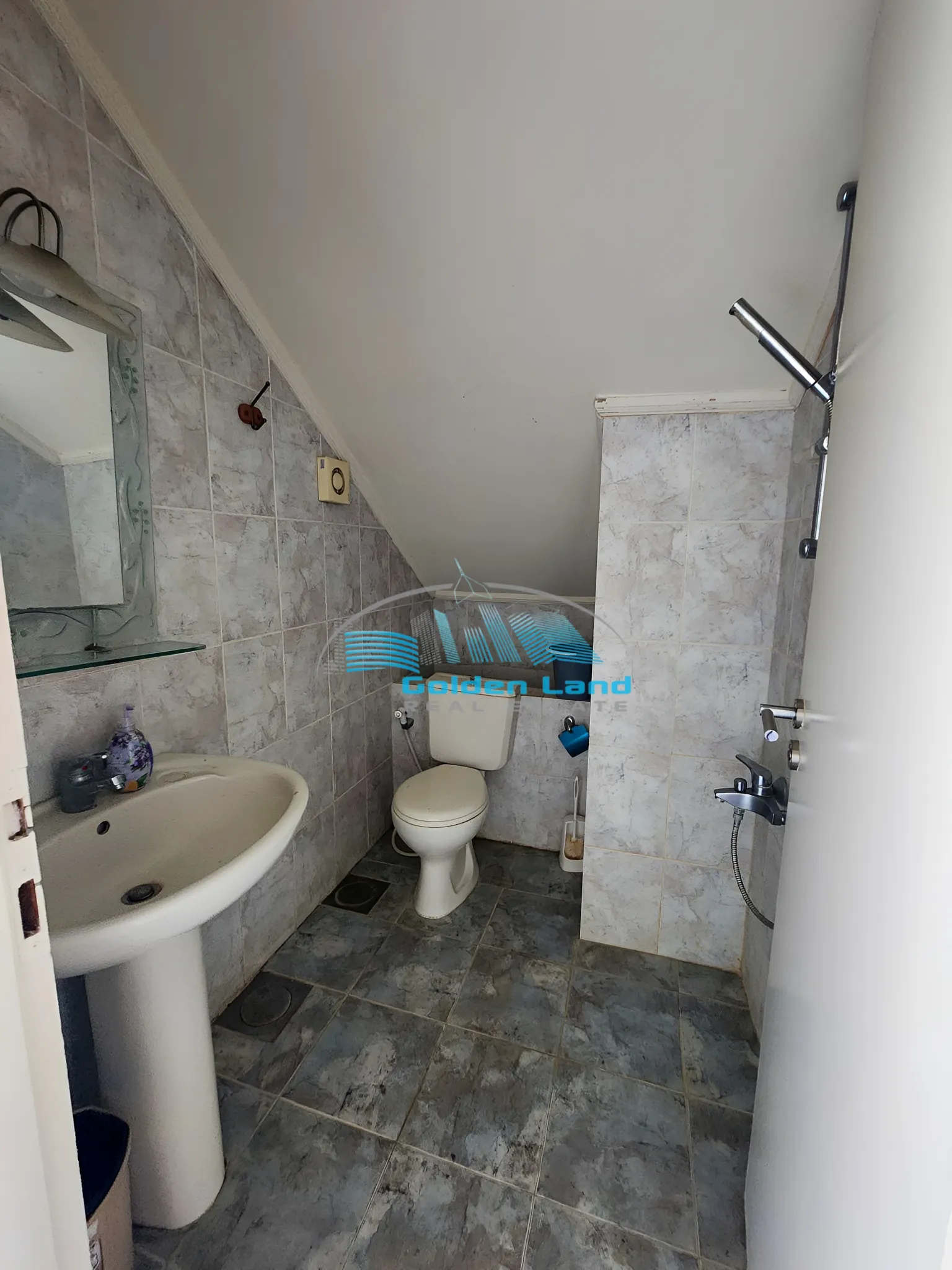 Triplex for Rent in Baabdat