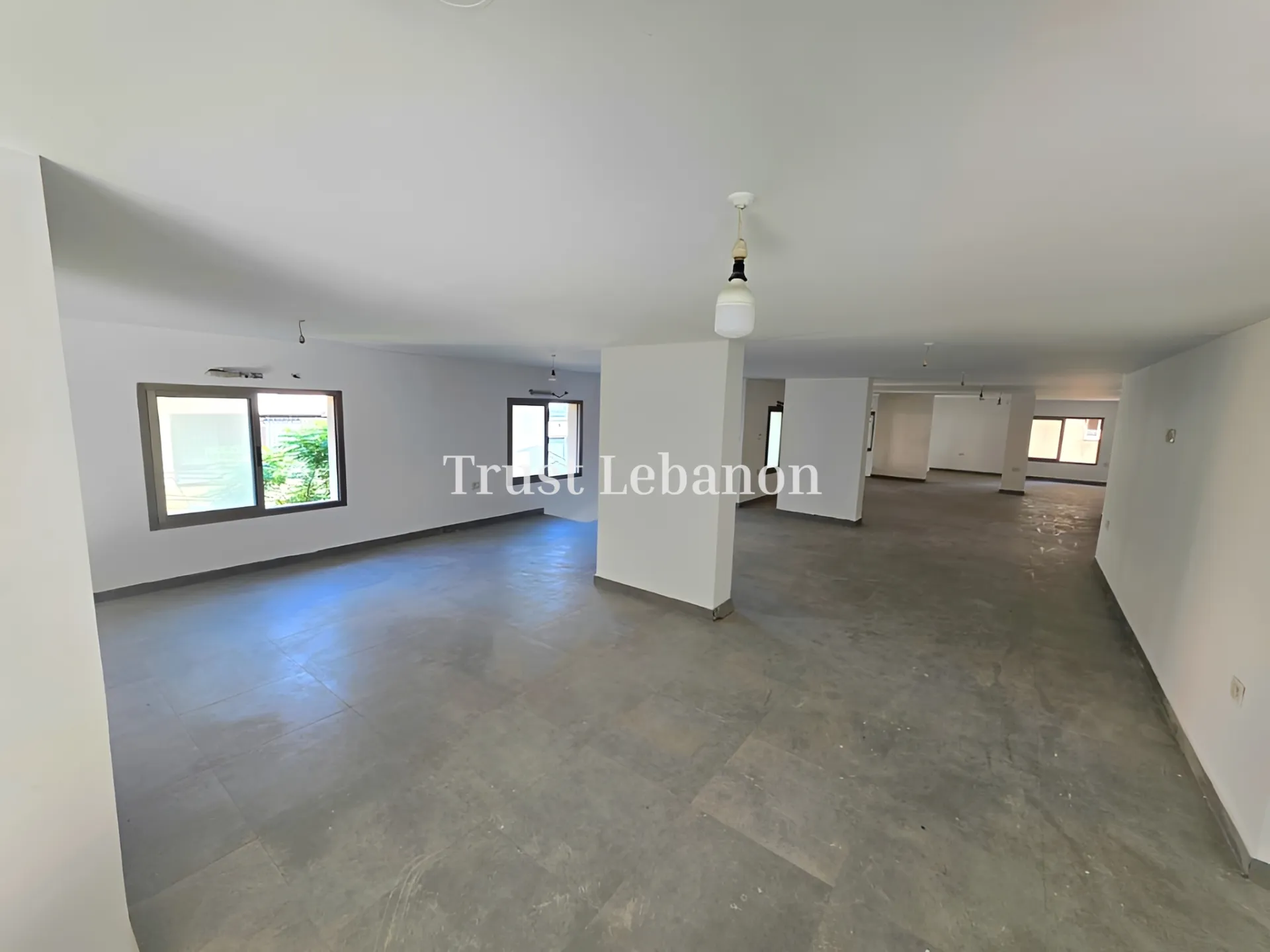 Showroom for rent in Hazmieh, Lebanon