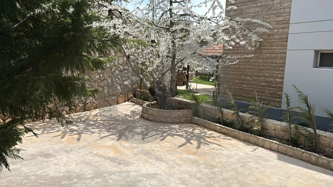 Apartment for Sale in Zaarour