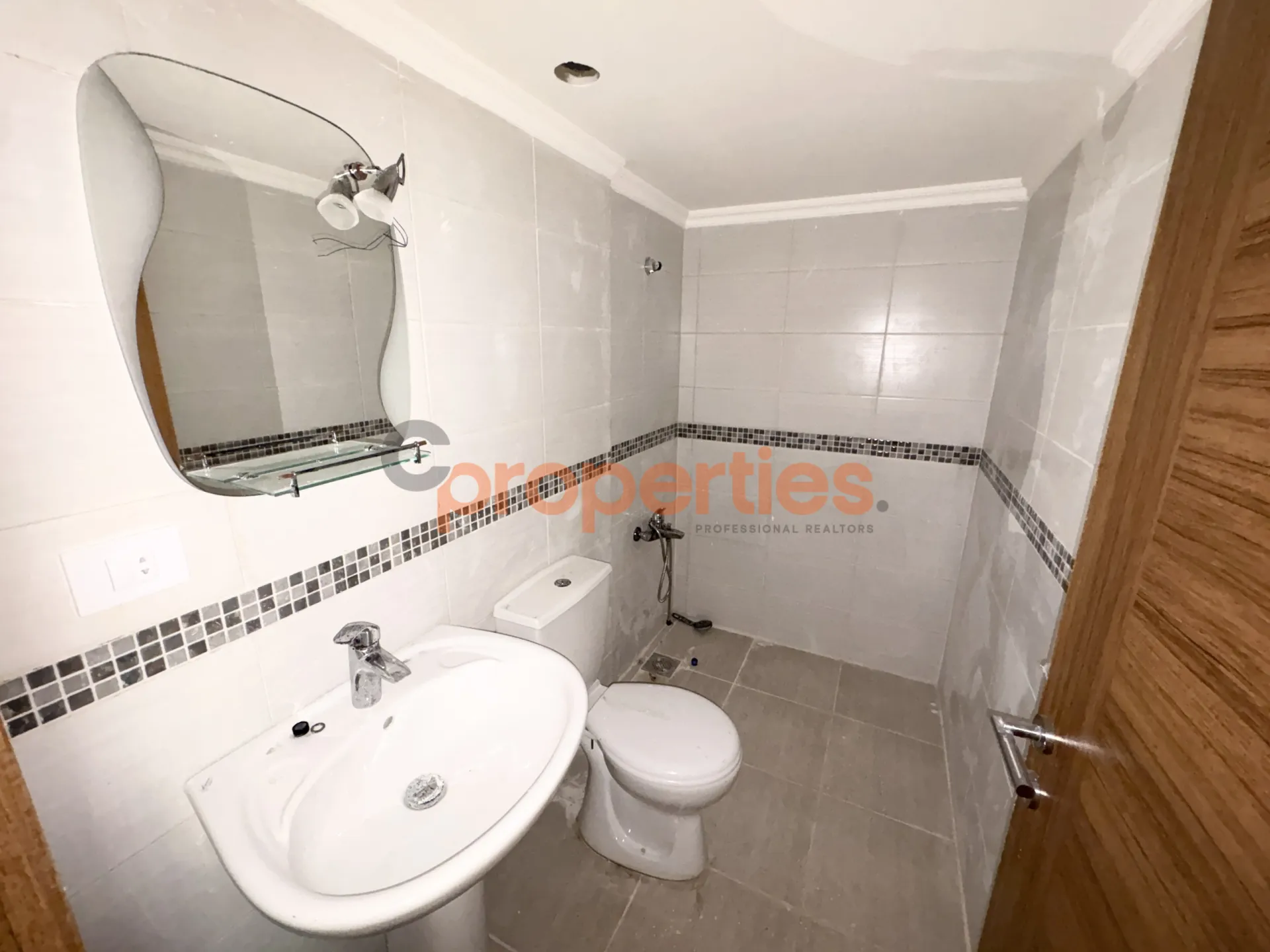 Apartment for Sale in Basbina