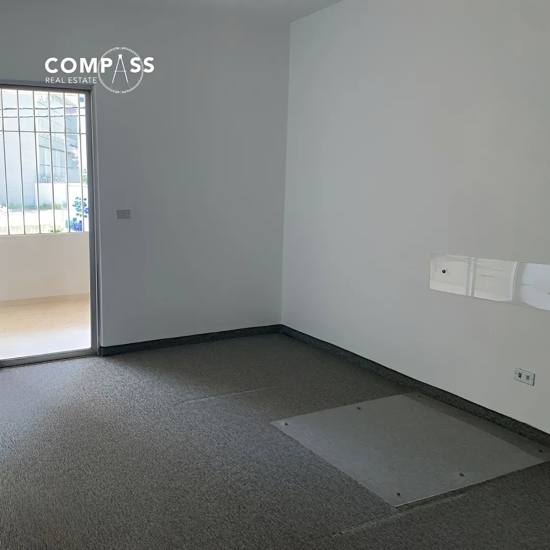 Commercial for rent in Sin el fil, lebanon
