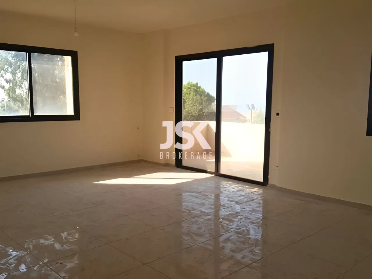 Apartment for Sale in Aamchit