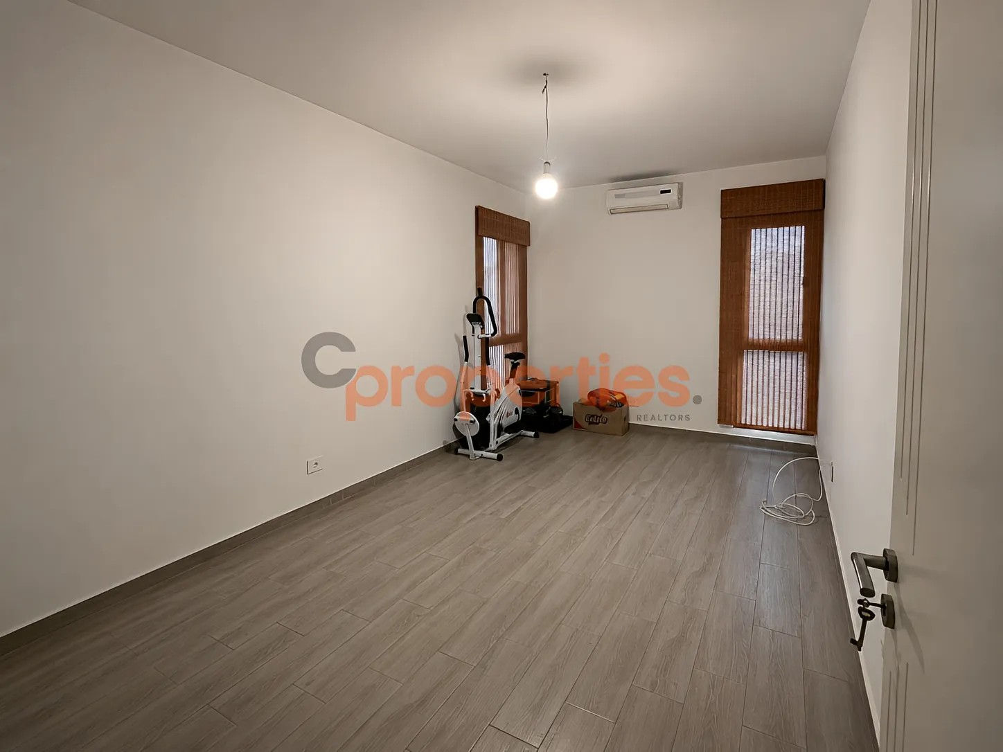 Apartment for Rent in Aamchit