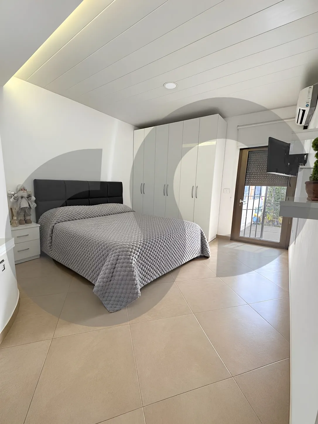 Apartment for Sale in Haret Sakher