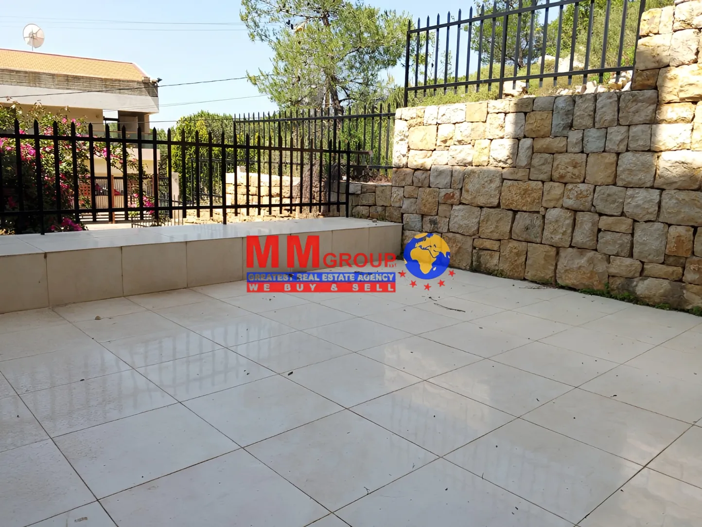 Apartment for sale in Oyoun