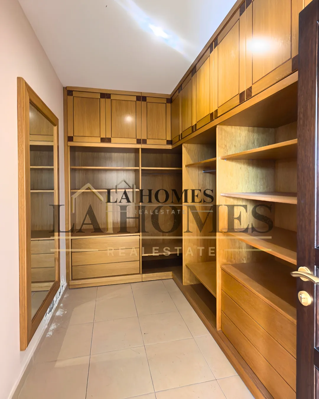 Villa for sale in Fatqa
