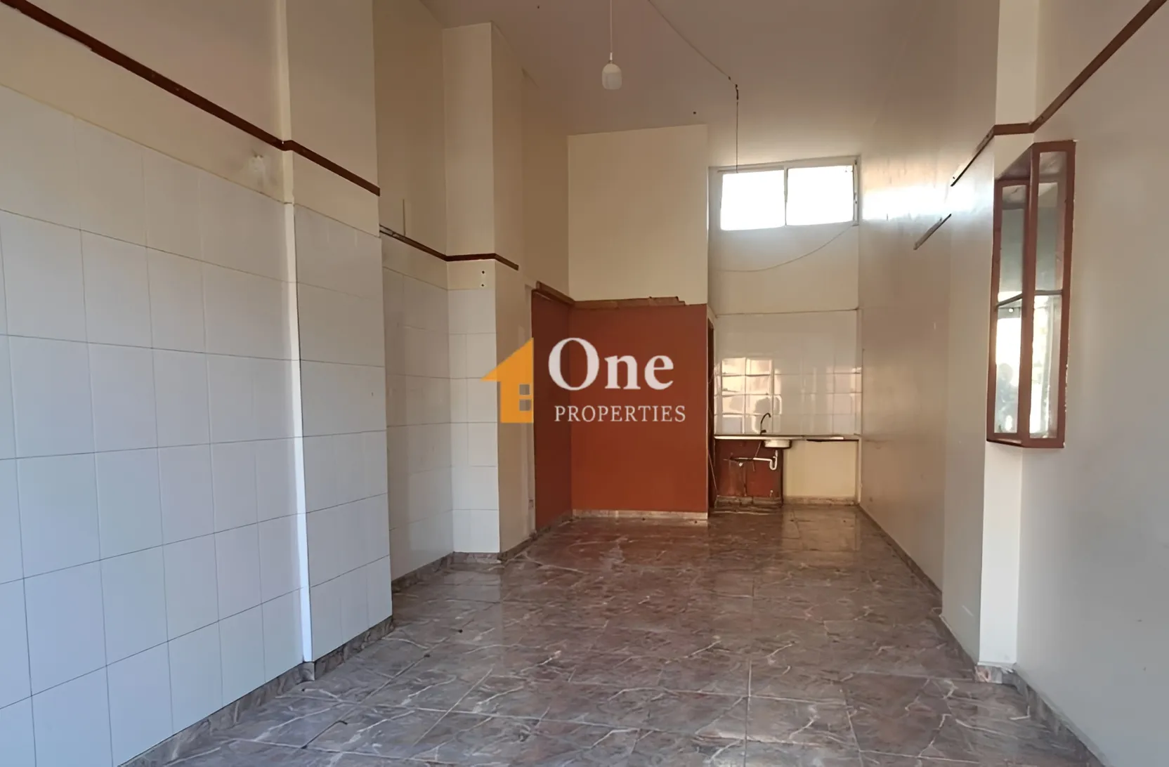 Shop for rent in Qartaboun, Lebanon