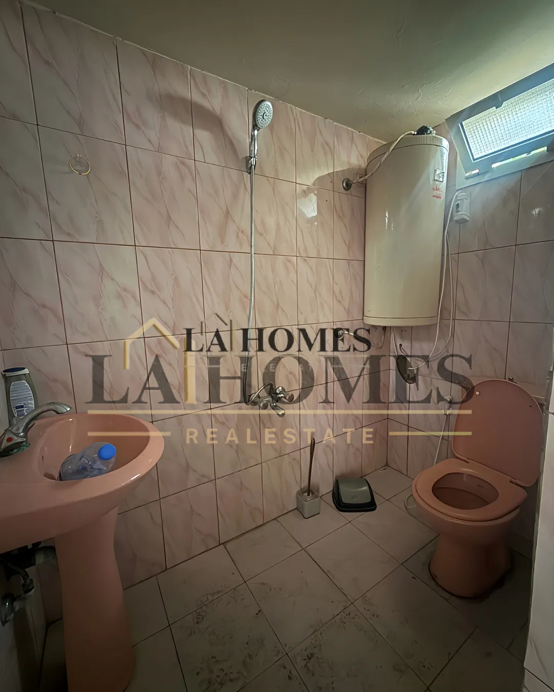 Apartment for sale in Furn El Chebak