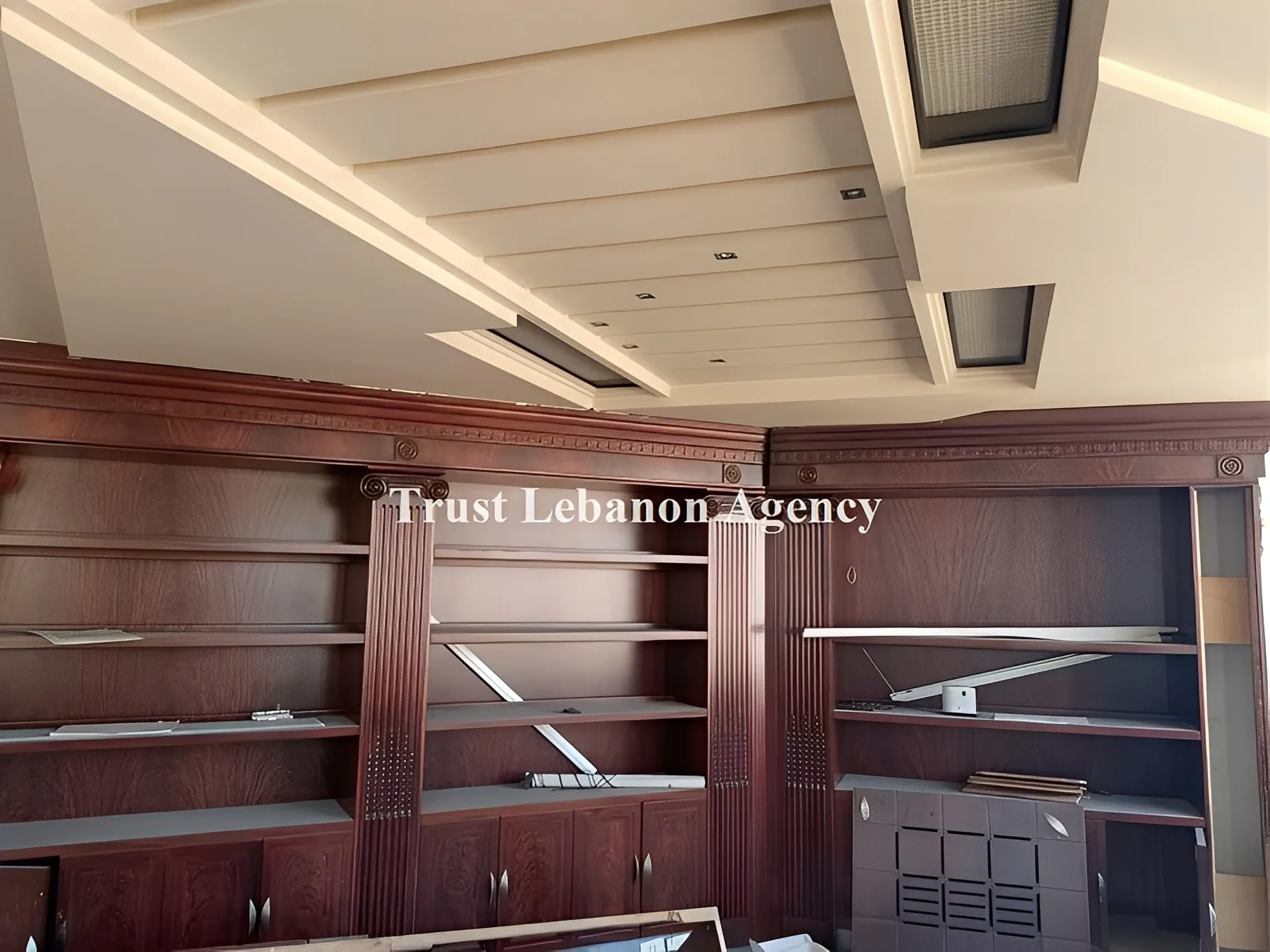 Office for rent in Achrafieh