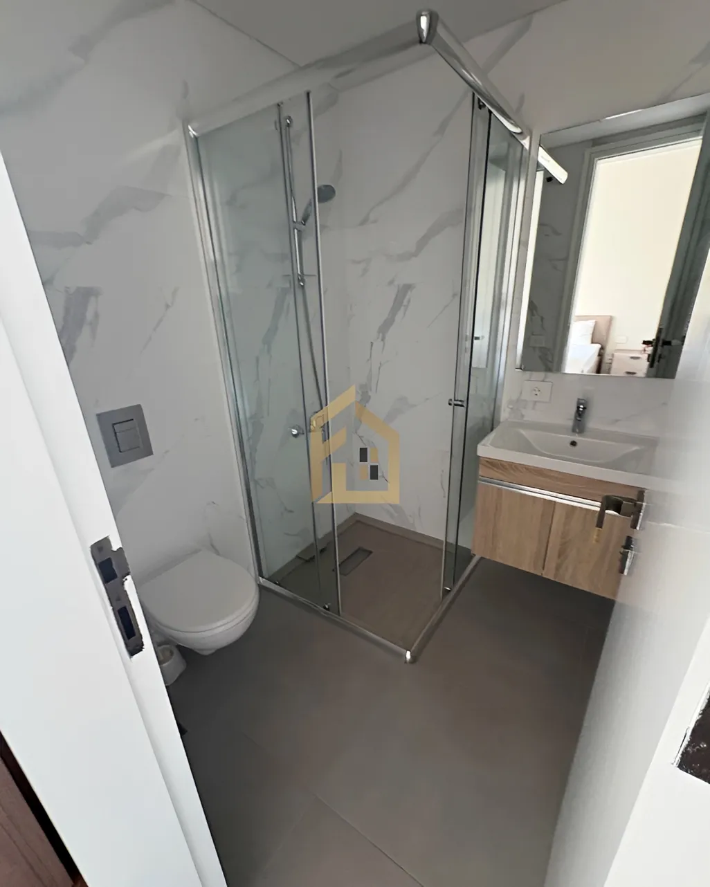 Apartment for rent in Sodeco, Beirut, Lebanon - 2 bed, 4 bath