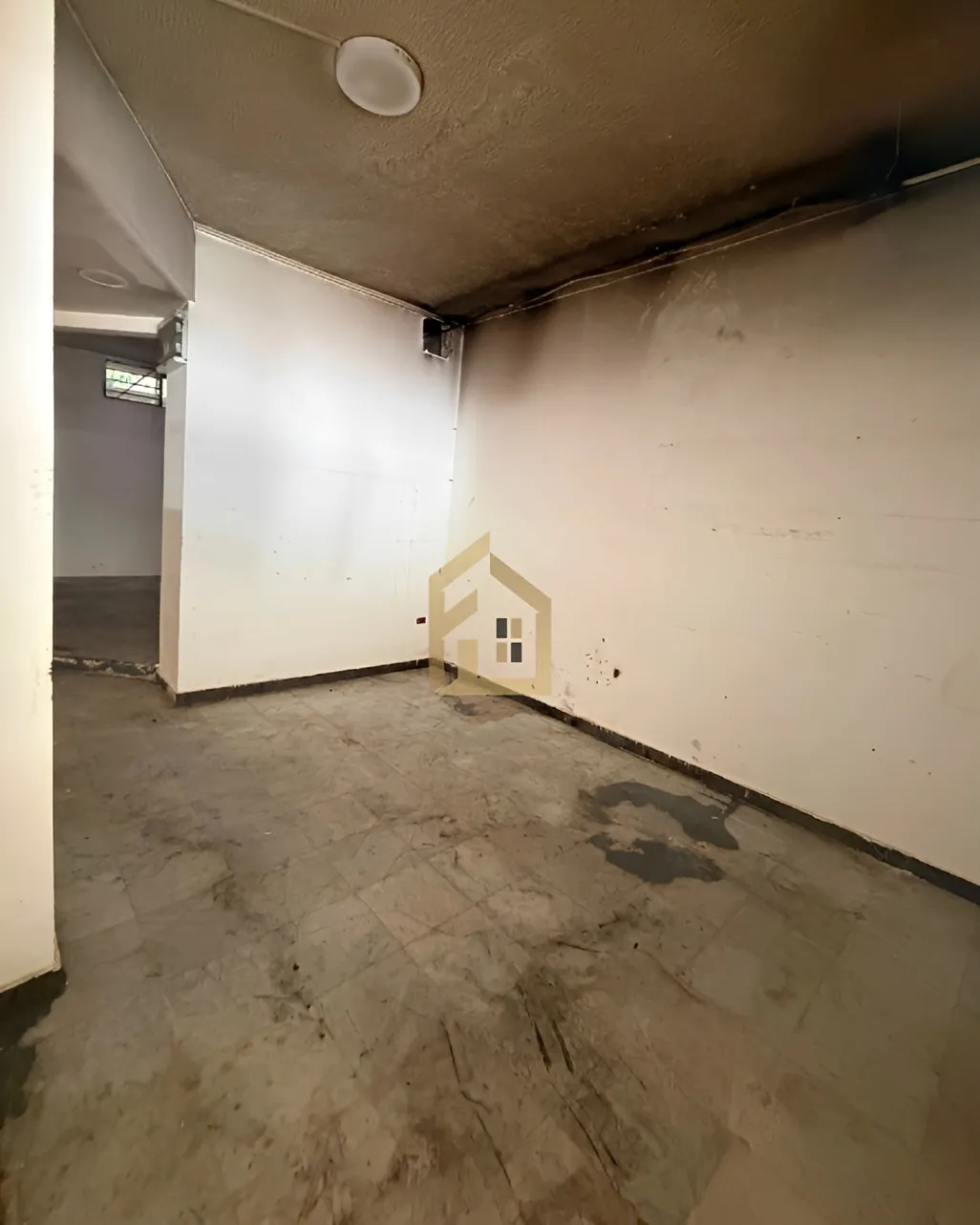 Shop for rent in Caracas, Beirut, Lebanon