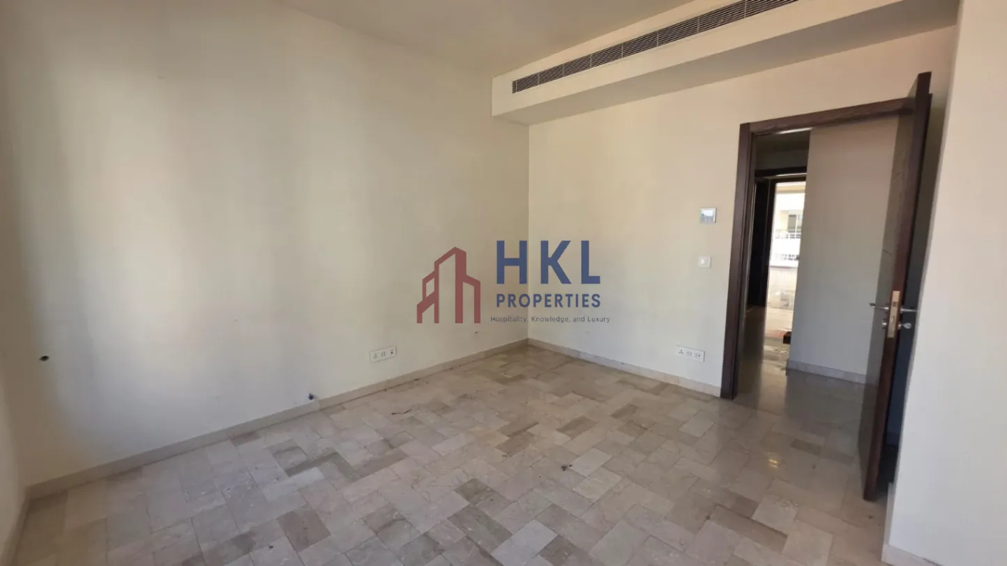 Apartment for rent in Ain Al Mraiseh, Beirut, Lebanon