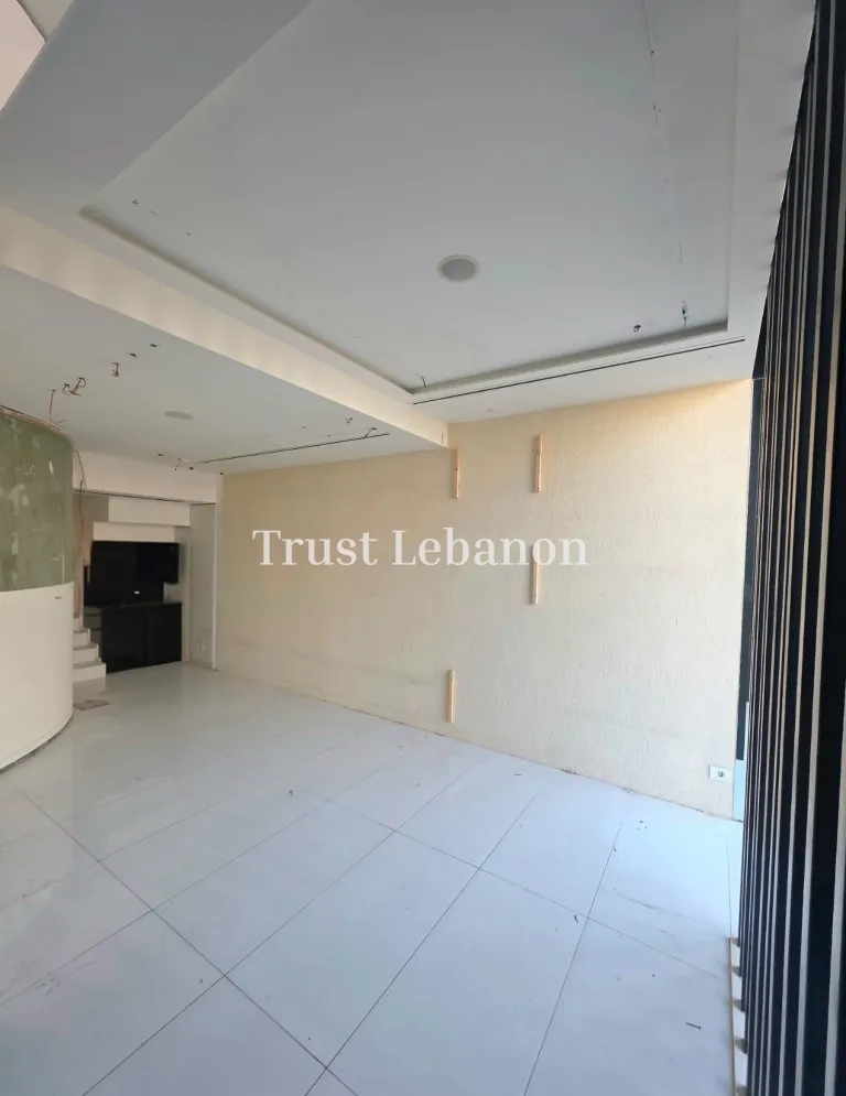 Showroom for rent in Hazmieh, Lebanon