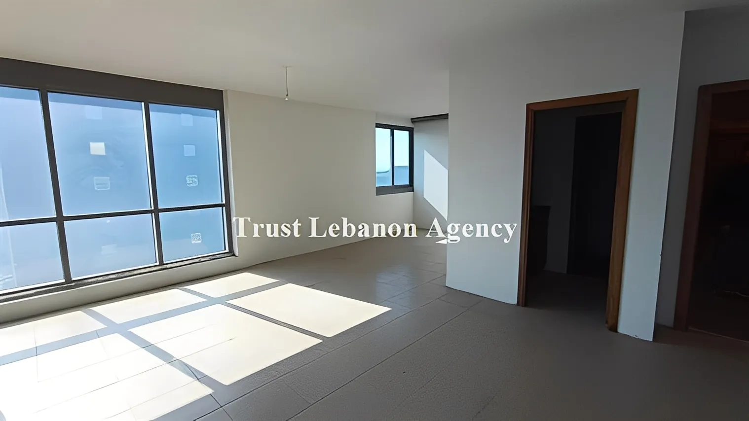 Office for sale in Metn, Dbayeh
